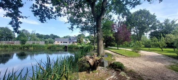 Maison PIRÉ-CHANCÉ 9 pièces 250 m²  sur 2 hectares au pied du bourg