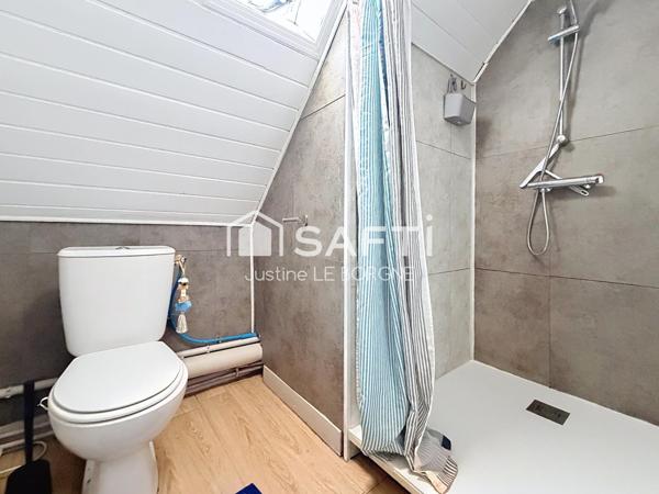 Ensemble de deux maisons rénovées avec vue mer