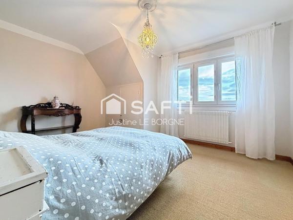 Ensemble de deux maisons rénovées avec vue mer