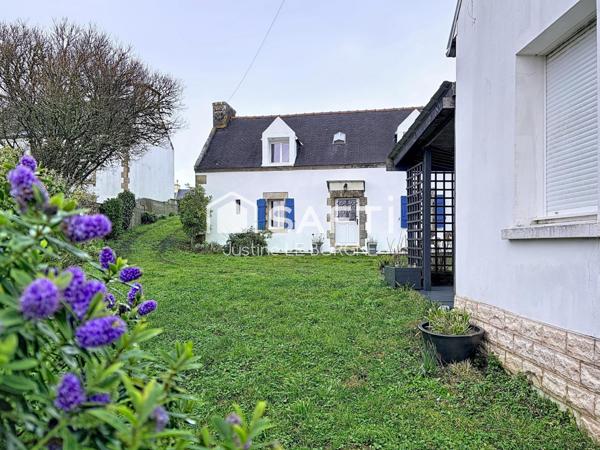 Ensemble de deux maisons rénovées avec vue mer
