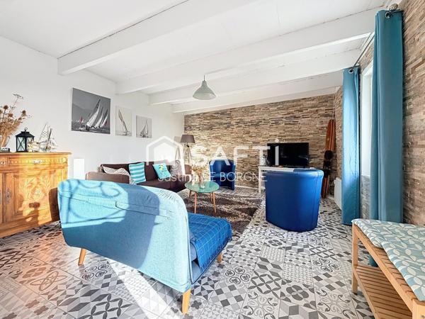 Ensemble de deux maisons rénovées avec vue mer