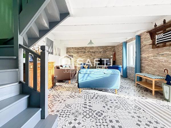 Ensemble de deux maisons rénovées avec vue mer