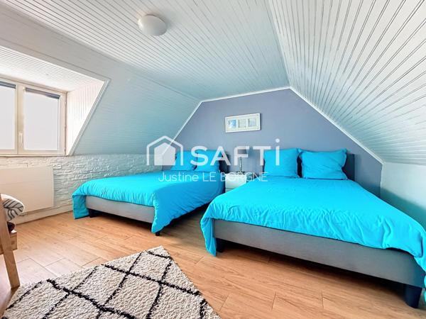 Ensemble de deux maisons rénovées avec vue mer