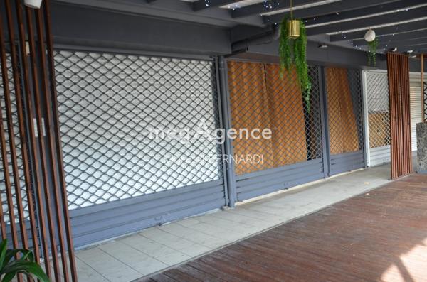 Fonds De Commerce à LE GOSIER, 97190 - 2 pièces 88m²