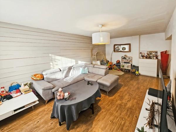 AGREABLE MAISON DE CARACTERE +TERRASSE + GARAGE