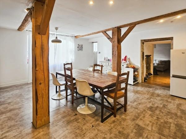 AGREABLE MAISON DE CARACTERE +TERRASSE + GARAGE