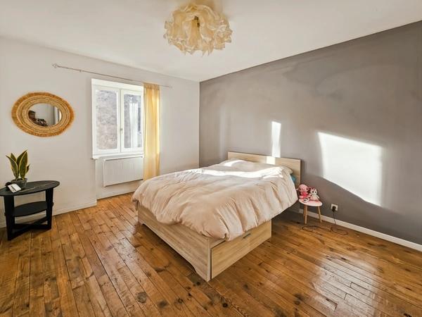 AGREABLE MAISON DE CARACTERE +TERRASSE + GARAGE