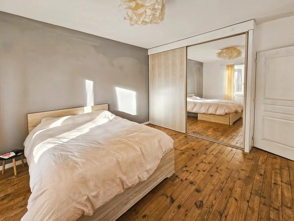 AGREABLE MAISON DE CARACTERE +TERRASSE + GARAGE