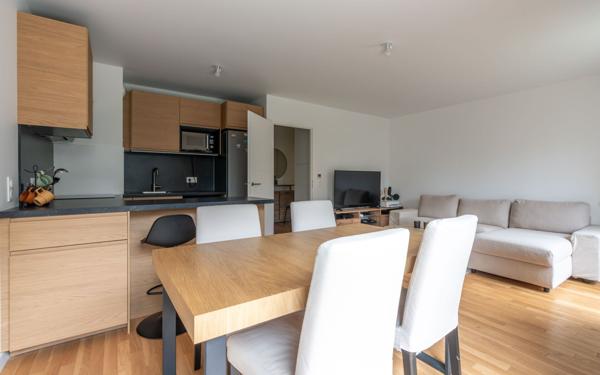 Appartement à vendre    3 pièces • 73,34 m2 Saint-Maur-des-Fossés