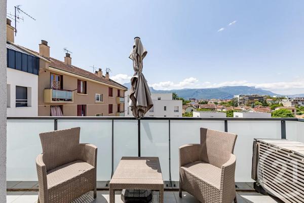 Appartement F2 à vendre  2 pièces - 46 m 2   GRENOBLE  - 38