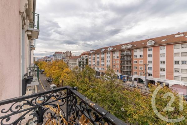 Appartement F2 à vendre  2 pièces - 46 m 2   GRENOBLE  - 38