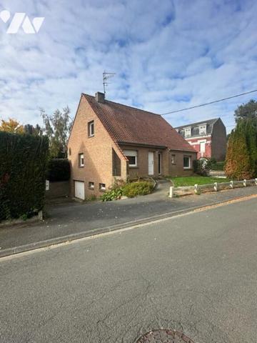 Maison individuelle à vendre à proximité du centre de BAPAUME et aussi de l'autoroute A1 compre...