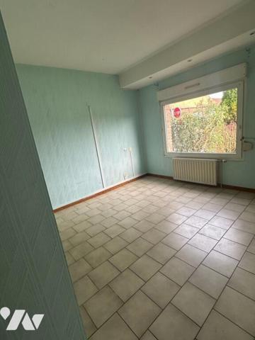 Maison individuelle à vendre à proximité du centre de BAPAUME et aussi de l'autoroute A1 compre...