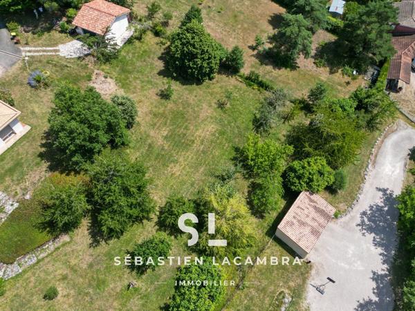 Terrain à bâtir d'environ 1 500 m² – Vue dominante sur les coteaux – Puygouzon – Environnement privilégié