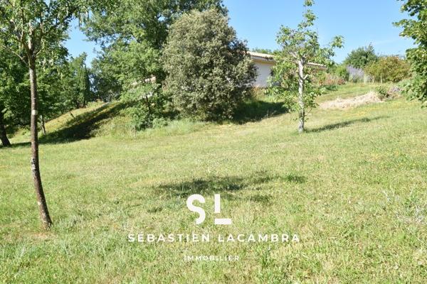 Terrain à bâtir d'environ 1 500 m² – Vue dominante sur les coteaux – Puygouzon – Environnement privilégié