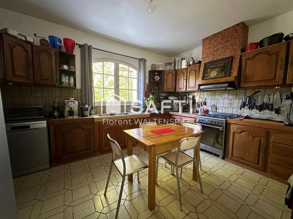 Charmante maison spacieuse 5 pièces de 188m2 avec parc arboré