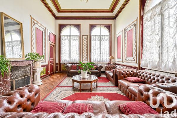 Château 13 pièces de 550 m² à Val-de-Reuil (27100)