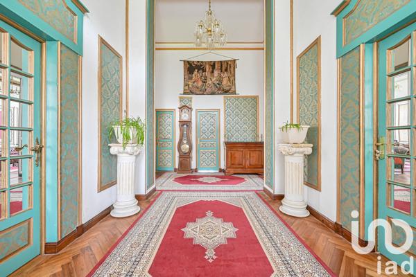 Château 13 pièces de 550 m² à Val-de-Reuil (27100)