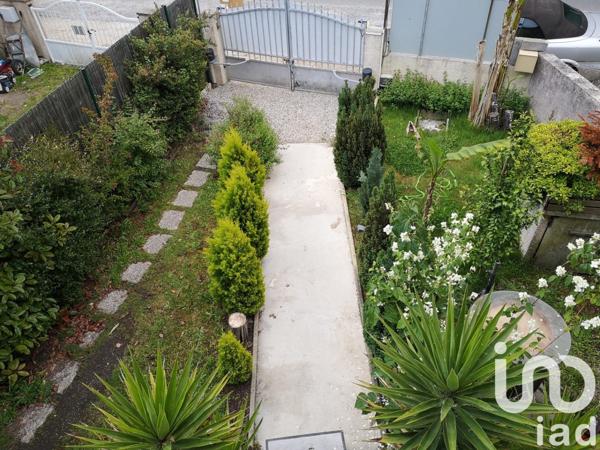 Maison 5 pièces de 129 m² à Cavignac (33620)