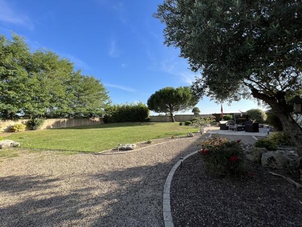 Belle longère rénovée T5 proche de Niort