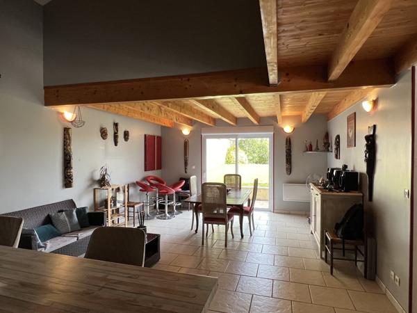 Belle longère rénovée T5 proche de Niort