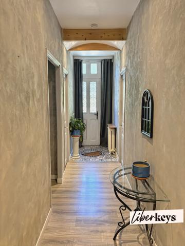 Maison familiale T5 de plain-pied rénovée avec garage et jardin