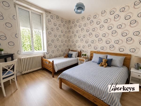 Maison familiale T5 de plain-pied rénovée avec garage et jardin