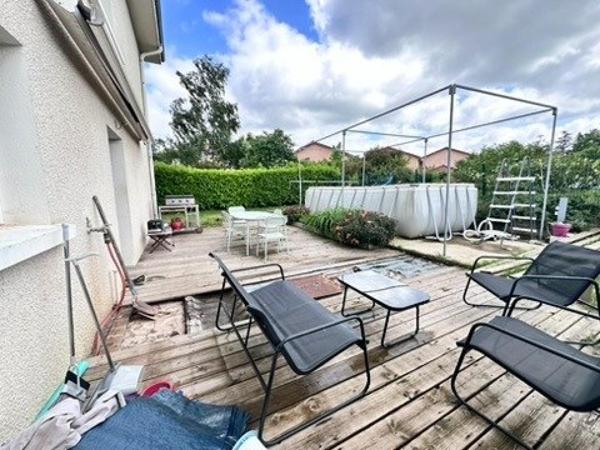 Maison 6 pièces 133 m² avec terrain à Commelle-Vernay