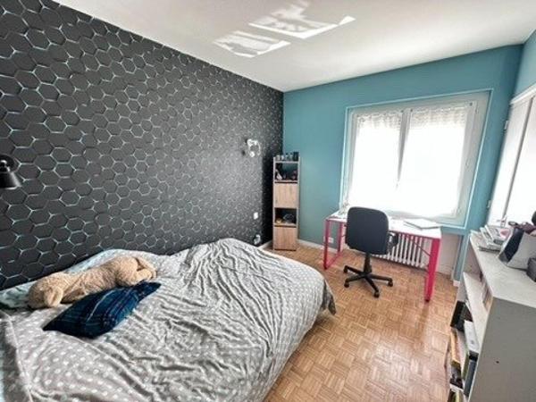 Maison 6 pièces 133 m² avec terrain à Commelle-Vernay