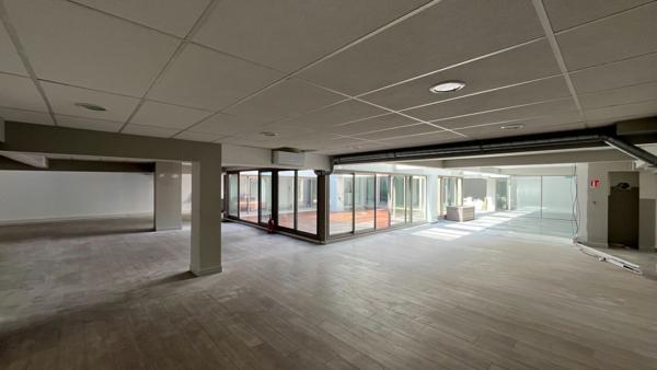 Local Paris 452 m2