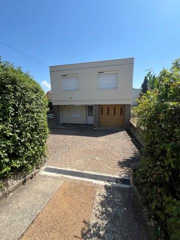 Clermont-Ferrand, Quartier Neuf Soleils, Maison de 130m² - Pro Immo