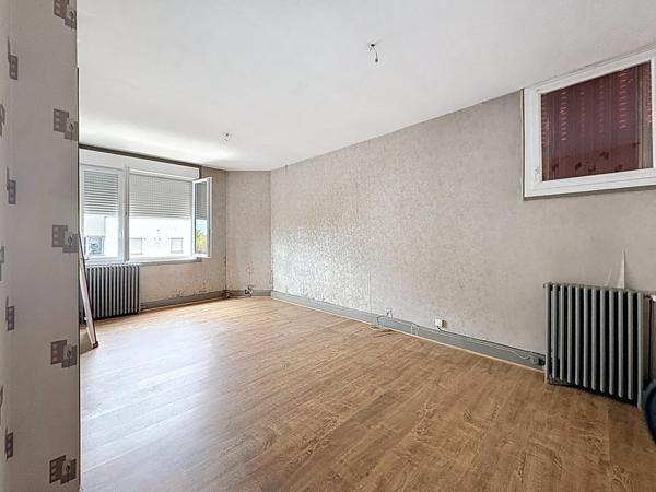 Appartement + atelier à rénover – 250m²
