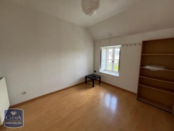 Appartement à louer 2 pièces 32.49m² Laval (53000)