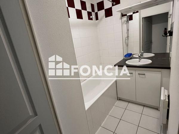 Location Appartement 2 pièces 53.1 m² - 31 RUE DE CITA Vesoul 70000