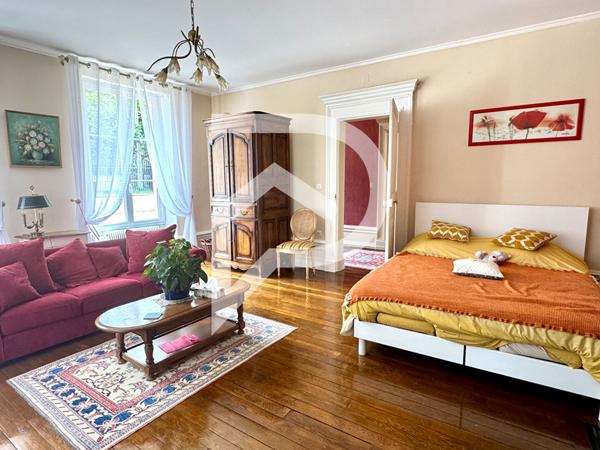 Maison 11 pièces 532 m2