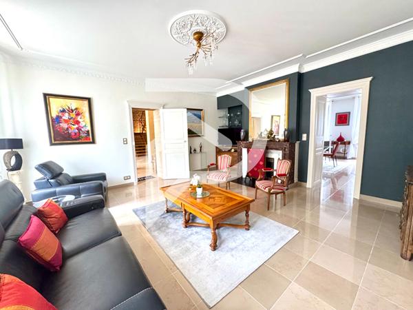 Maison 11 pièces 532 m2