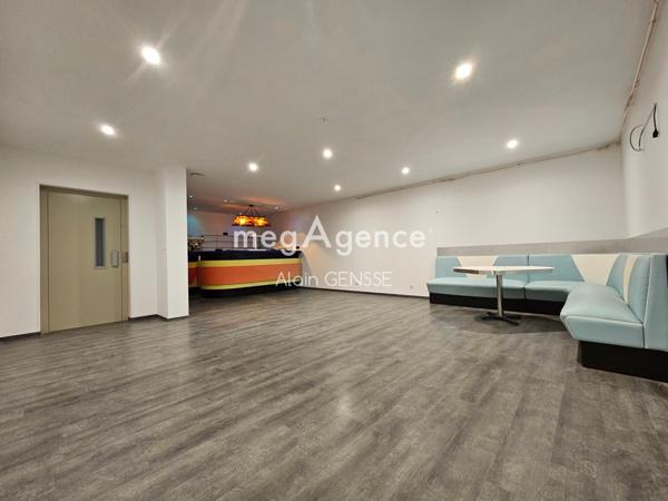 Maison à SAINTES, 17100 - 6 pièces 202m²