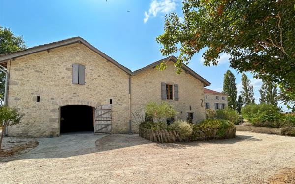 Maison à vendre    19 pièces •  Lectoure