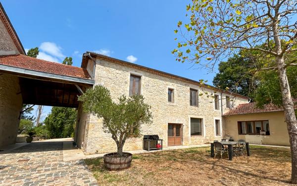 Maison à vendre    19 pièces •  Lectoure