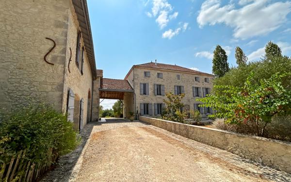 Maison à vendre    19 pièces •  Lectoure