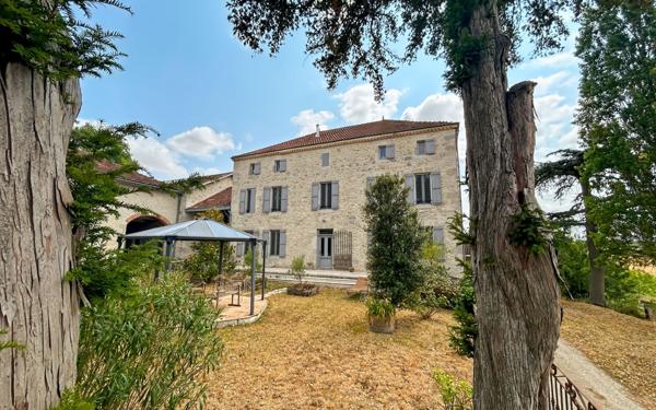 Maison à vendre    19 pièces •  Lectoure