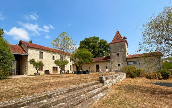 Maison à vendre    19 pièces •  Lectoure