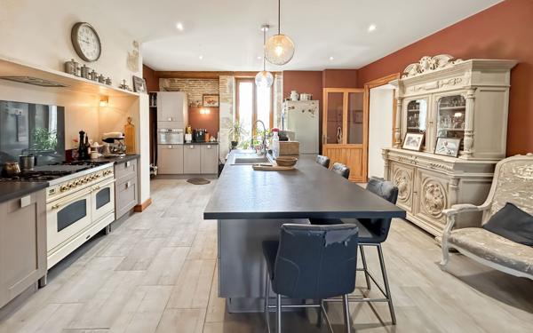 Maison à vendre    19 pièces •  Lectoure