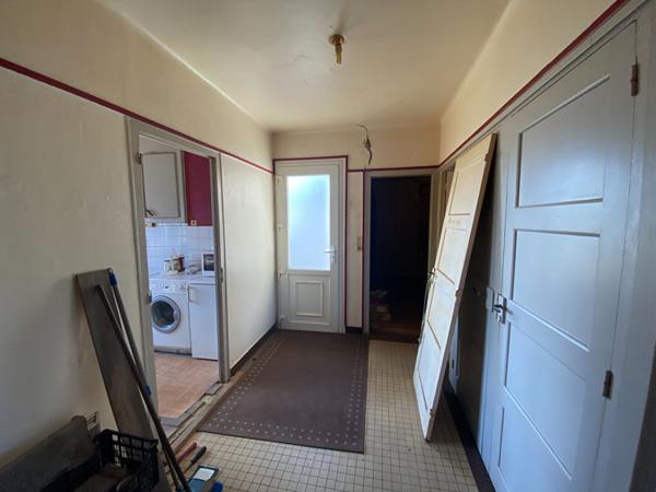 À VENDRE MAISON COMPOSÉE DE 2 APPARTEMENTS À MERDRIGNAC PROCHE DES COMMODITÉS