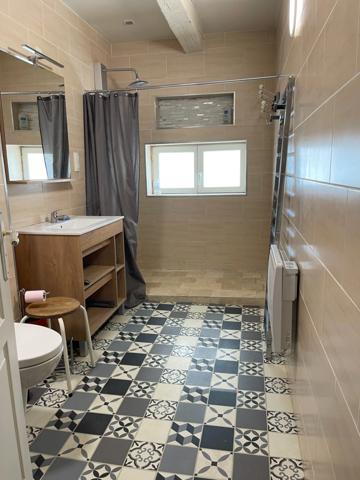 Appartement à vendre 3 pièces LEZIGNAN CORBIERES (11)- À deux pas de la gare – Charmant appartement cosy dans maison bourgeoise