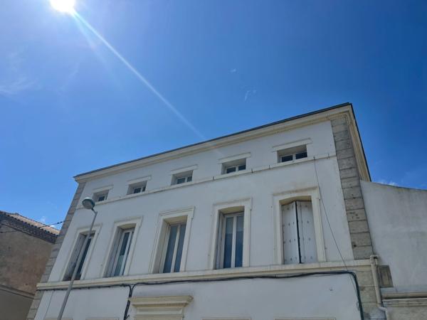 Appartement à vendre 3 pièces LEZIGNAN CORBIERES (11)- À deux pas de la gare – Charmant appartement cosy dans maison bourgeoise