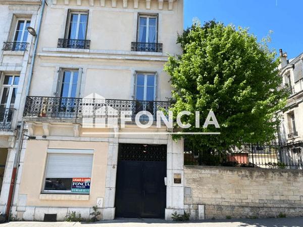 Location Local commercial 3 pièces 56.2 m² - 6 RUE DU DOCTEUR CHAUSSIER Dijon 21000