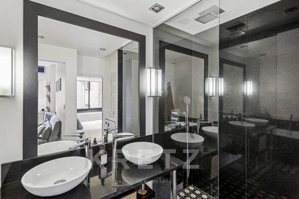 Appartement avec terrasse au coeur du 16e