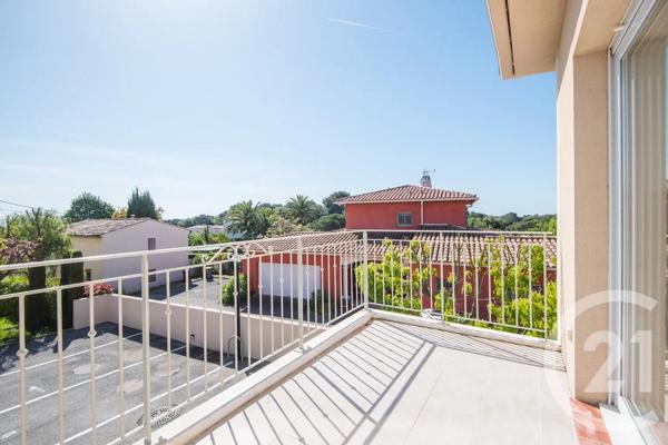 Appartement F3 à vendre  3 pièces - 78,36 m 2   ANTIBES  - 06