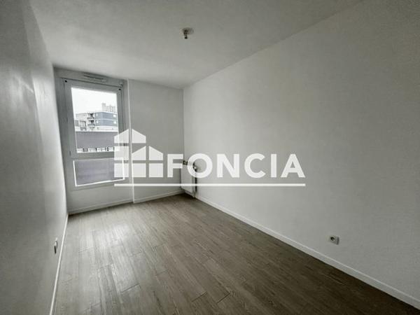 Location Appartement 4 pièces 79.4 m² - RUE CLAUDINE GUERIN Le Petit Quevilly 76140